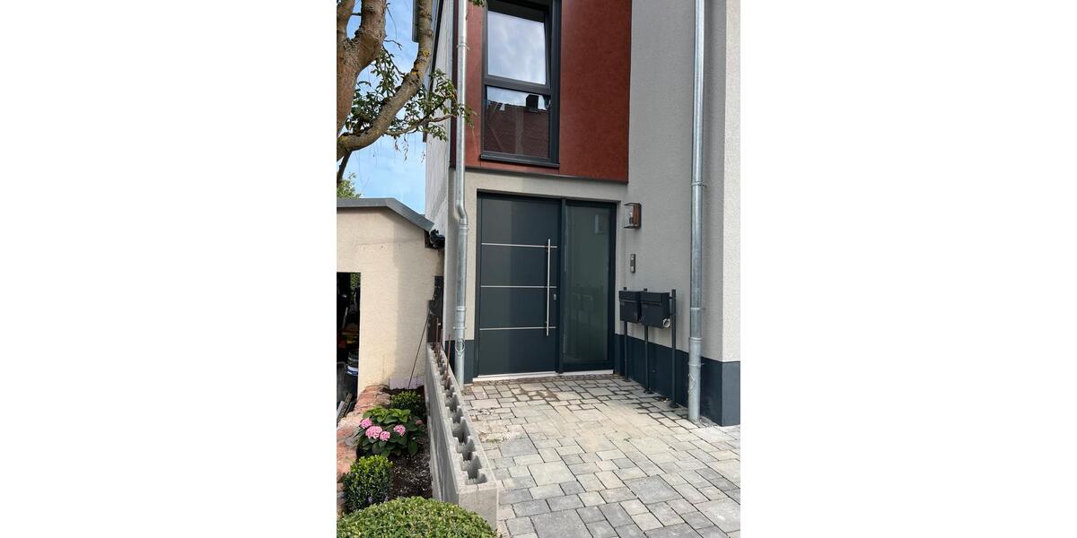 Etagenwohnung Stadtallendorf - 3 Zimmer, 100 m&sup2;, 1.200&euro; | Angebot:24860505