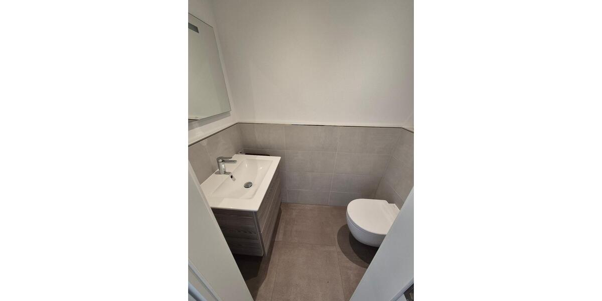 Dachgeschoßwohnung Sankt Augustin - 2 Zimmer, 96 m&sup2;, 1.344&euro; | Angebot:25796064