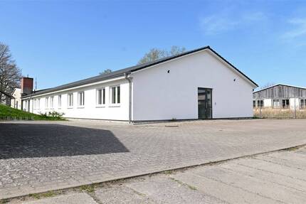Gewerbeobjekt Stralsund Franken Mitte - 4 Zimmer, 175 m&sup2;, 1.450&euro; | Angebot:25663901
