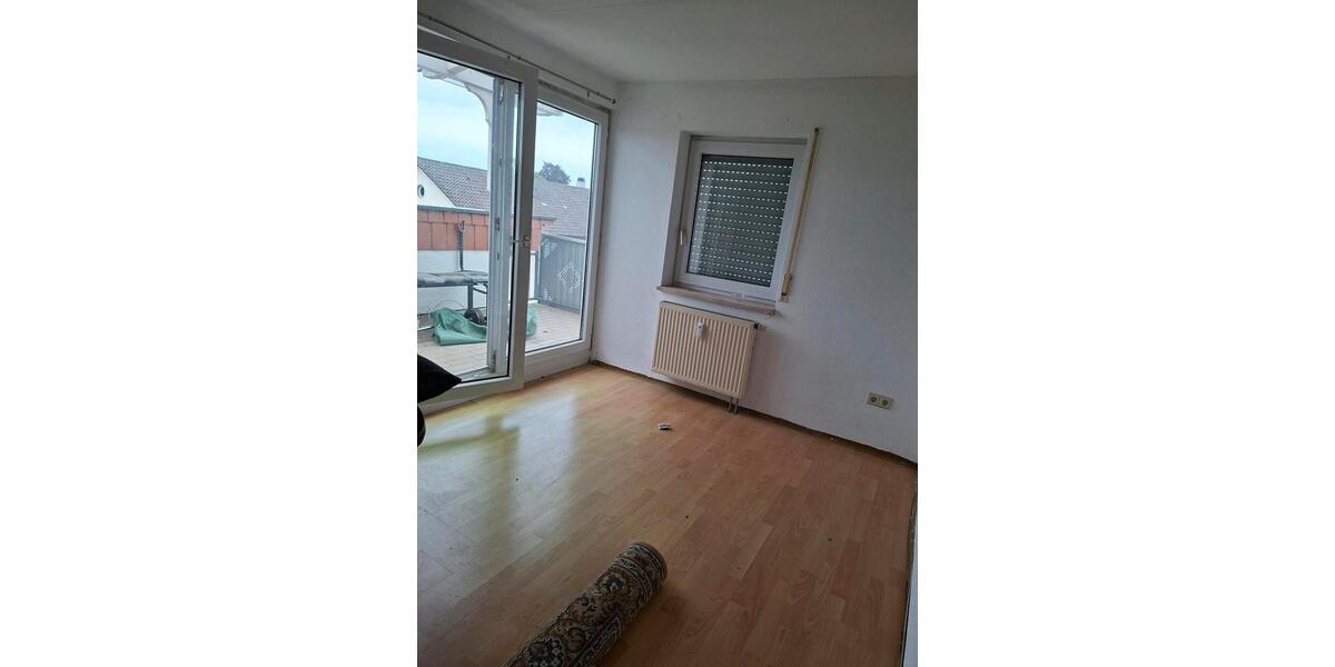 Dachgeschoßwohnung Blumberg - 4 Zimmer, 95 m&sup2;, 600&euro; | Angebot:26462122
