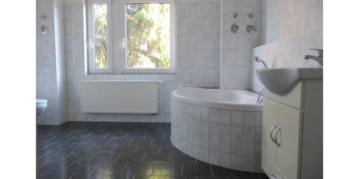 Erdgeschoßwohnung Naumburg (Saale) - 2 Zimmer, 58 m&sup2;, 450&euro; | Angebot:25930947