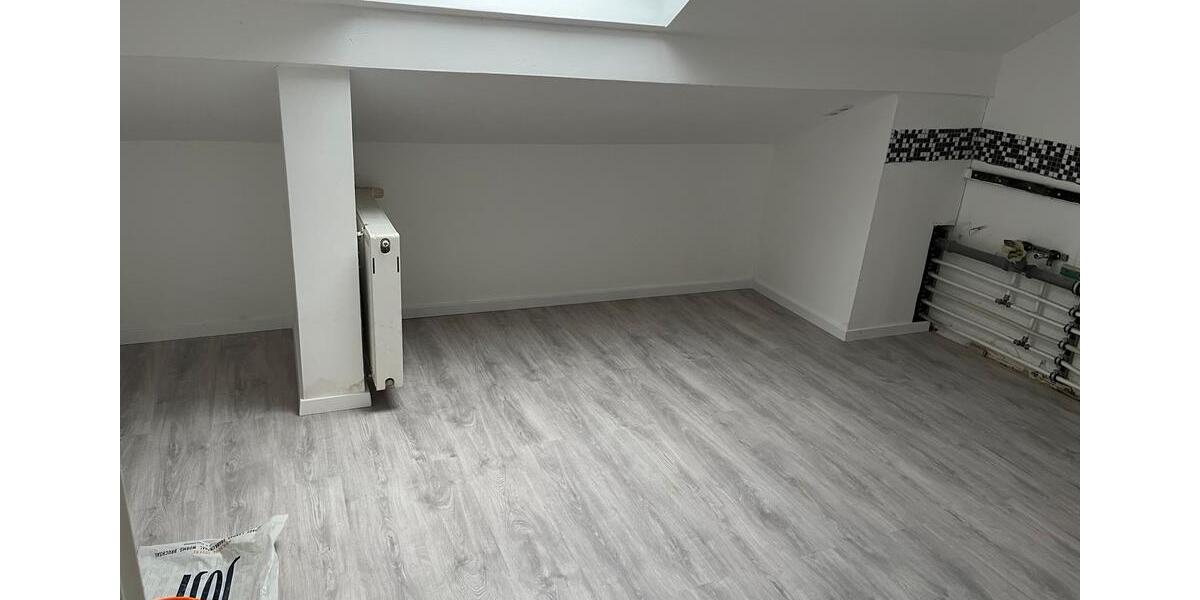Dachgeschoßwohnung Kaiserslautern Bahnheim - 1 Zimmer, 45 m&sup2;, 590&euro; | Angebot:25941917