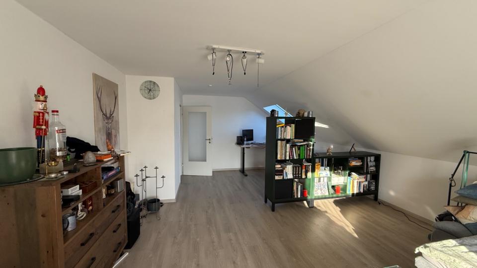 Dachgeschoßwohnung Gablingen - 2.5 Zimmer, 76 m&sup2;, 798&euro; | Angebot:26505541