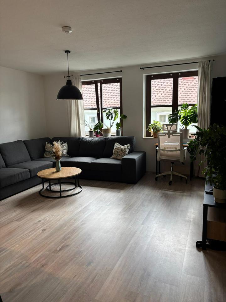 Geräumige Wohnung in Marktnähe mit großem Wohn- & Essbereich