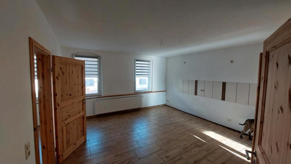 Etagenwohnung Roßwein - 2 Zimmer, 72 m&sup2;, 450&euro; | Angebot:24627450