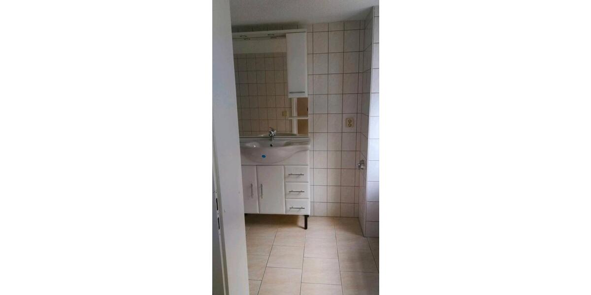 Etagenwohnung Bernstadt auf dem Eigen - 3 Zimmer, 72 m&sup2;, 485&euro; | Angebot:26074408
