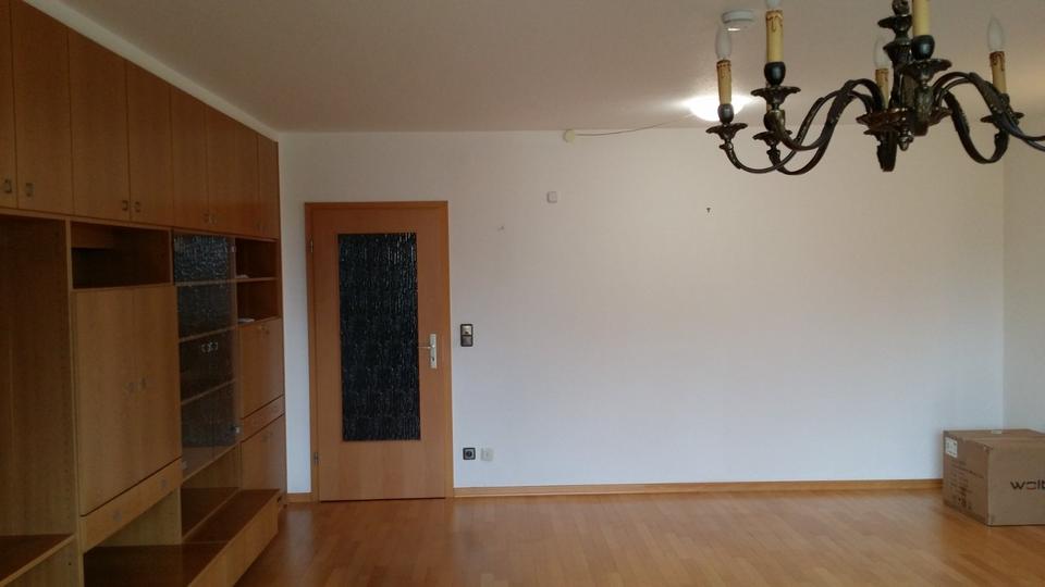 Erdgeschoßwohnung Völklingen - 2 Zimmer, 65 m&sup2;, 360&euro; | Angebot:25362964