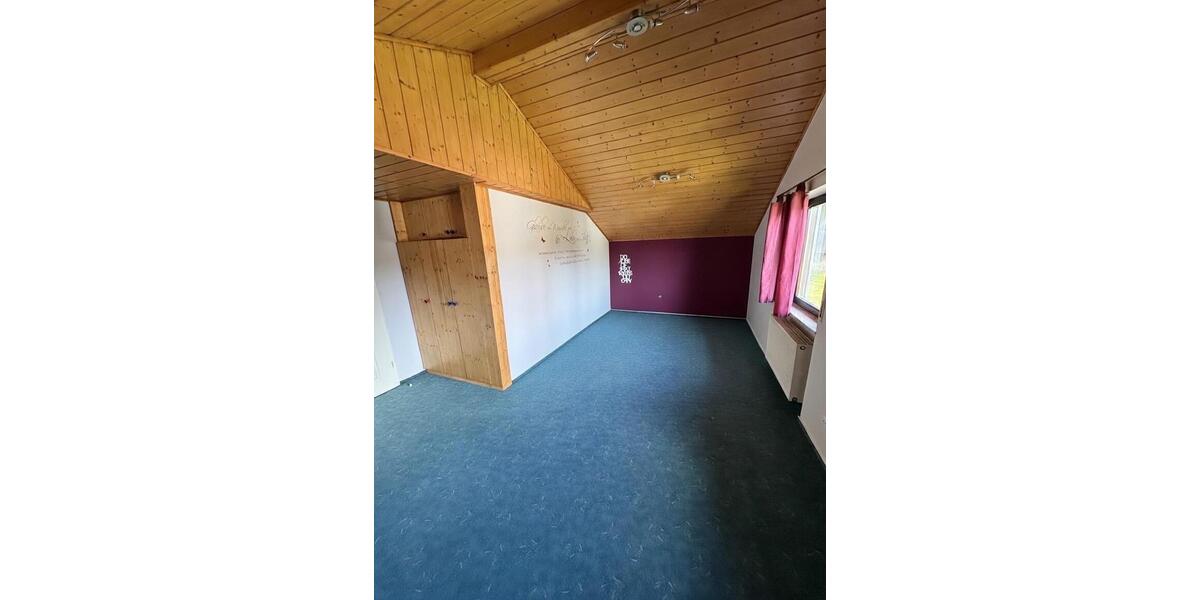 Dachgeschoßwohnung Mossautal - 5 Zimmer, 115 m&sup2;, 1.000&euro; | Angebot:25947874