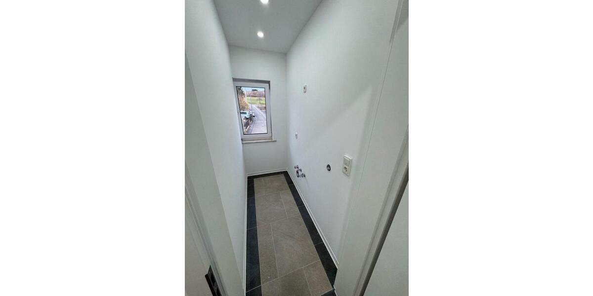 Etagenwohnung Merenberg - 4 Zimmer, 106 m&sup2;, 1.050&euro; | Angebot:26612043