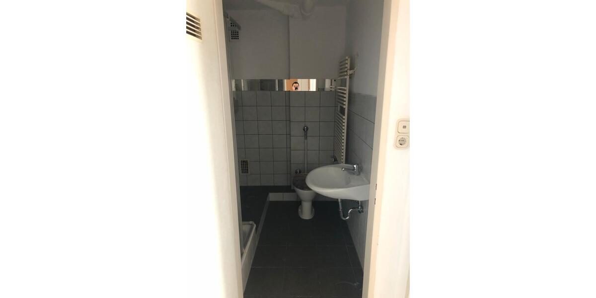 Etagenwohnung Ludwigshafen am Rhein Rheingönheim - 3 Zimmer, 80 m&sup2;, 1.200&euro; | Angebot:24804906