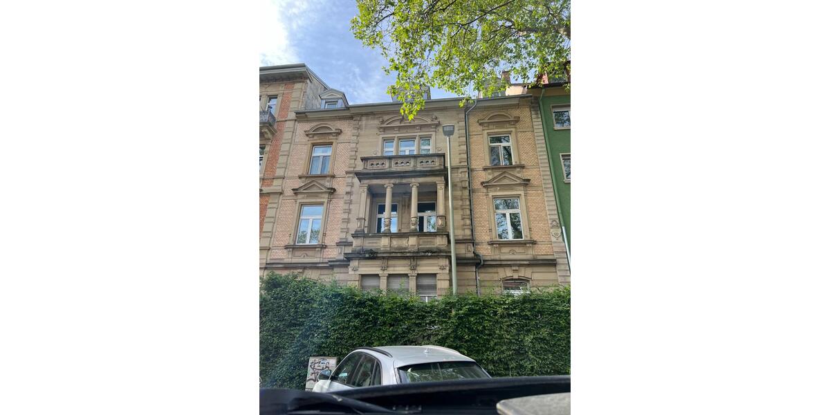 Schönes Zimmer in 5er WG 2OG 1 zimmer