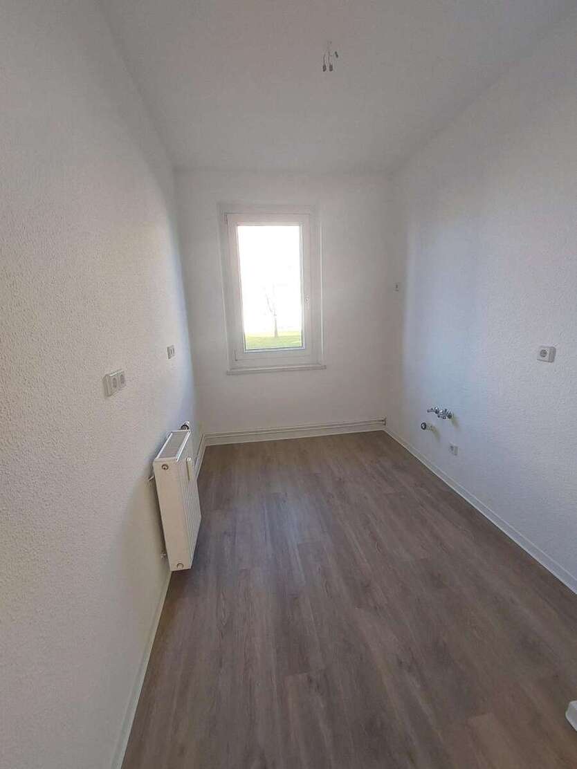 *Hochwertig sanierte 3-Raum-Wohnung mit Balkon in ruhiger Lage * 3 zimmer