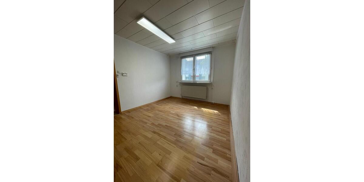 Erdgeschoßwohnung Krefeld Gellep-Stratum - 3 Zimmer, 54 m&sup2;, 670&euro; | Angebot:26335929