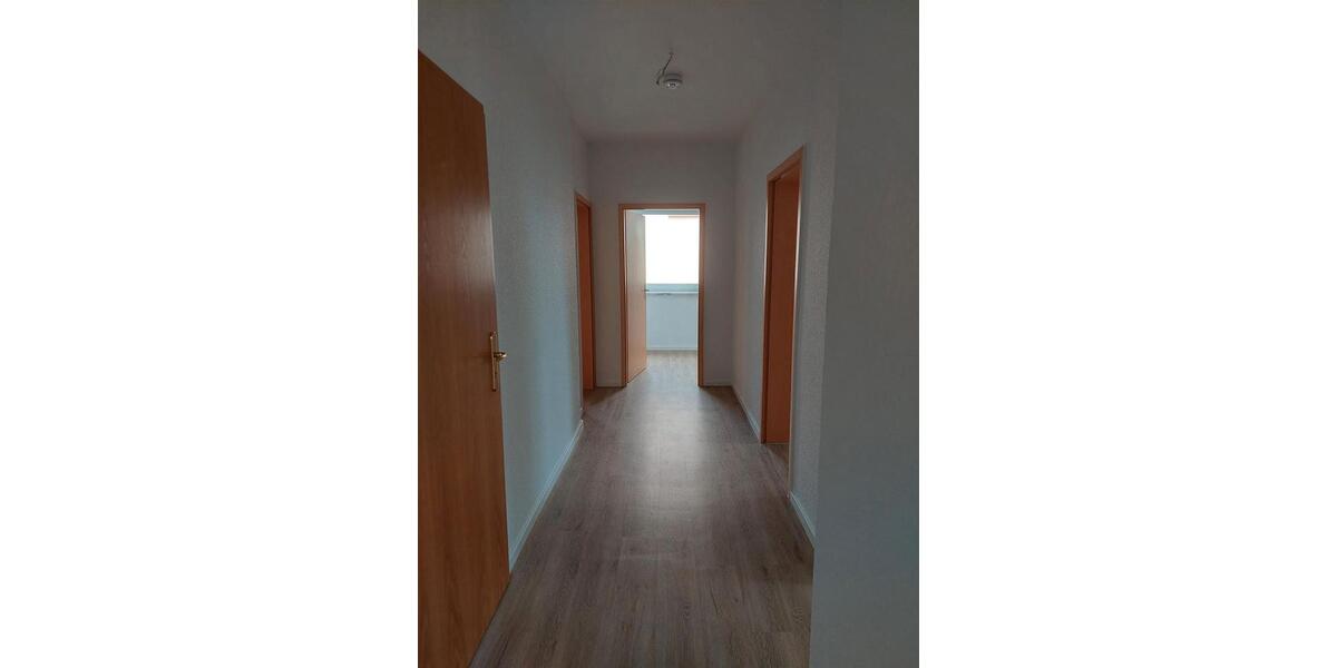 Etagenwohnung Stollberg (Erzgebirge) - 4 Zimmer, 80 m&sup2;, 599&euro; | Angebot:26643850