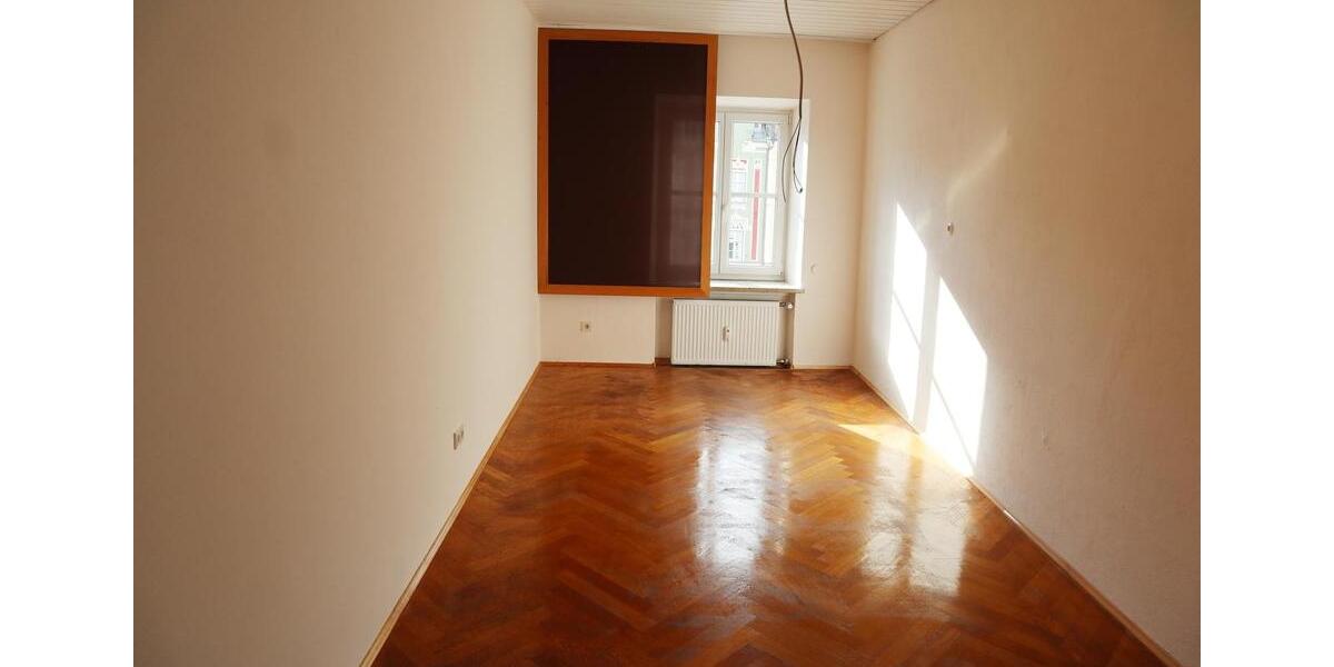 Etagenwohnung Landau an der Isar - 3 Zimmer, 100 m&sup2;, 950&euro; | Angebot:25258600