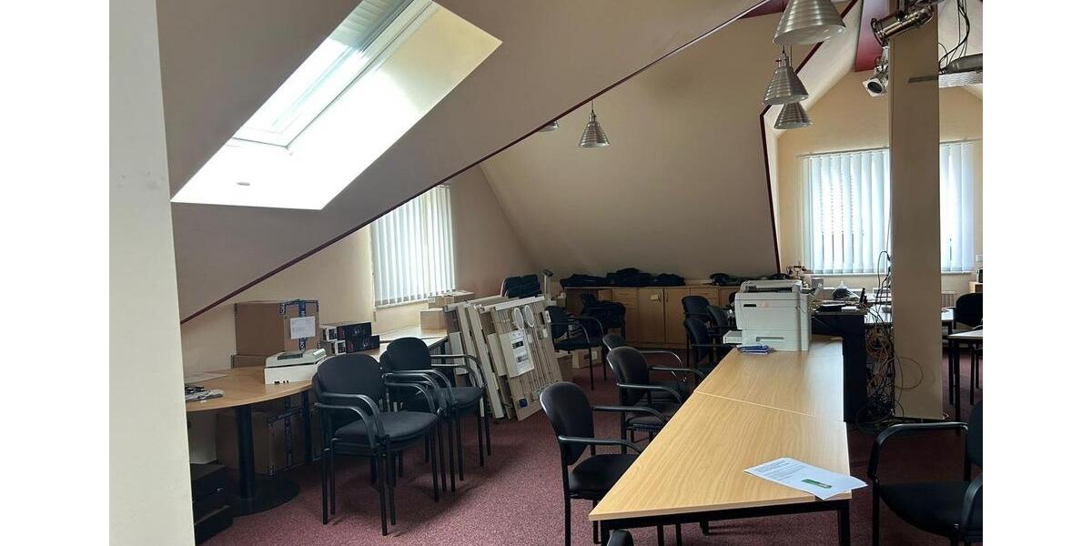 Dachgeschoßwohnung Kirchhain - 2 Zimmer, 98 m&sup2;, 1.705&euro; | Angebot:24851855