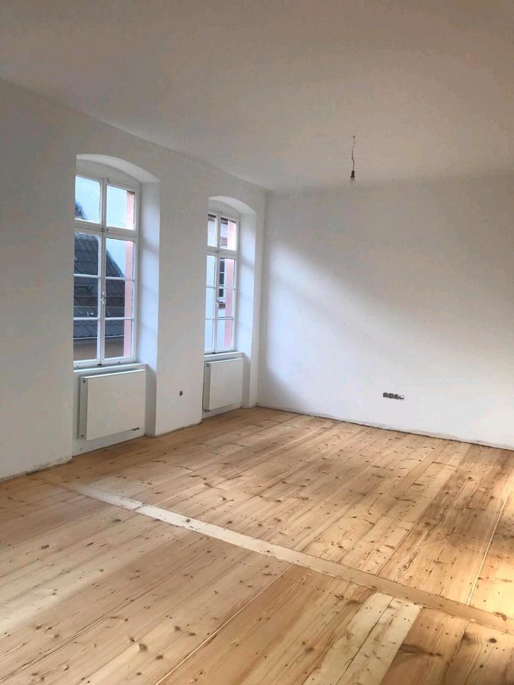 Stilvoll wohnen-4 Zimmer AltbauWohnung über 2 Etagen HD Altstadt