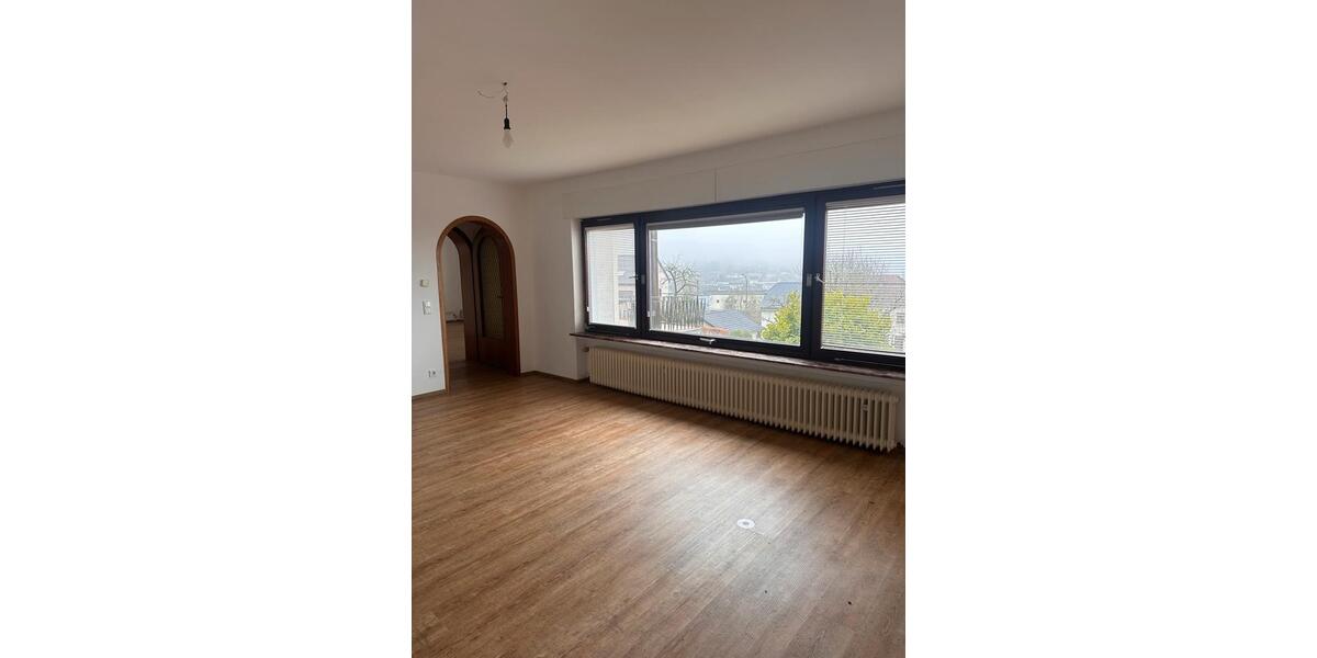 Erdgeschoßwohnung Pronsfeld - 3 Zimmer, 100 m&sup2;, 1.100&euro; | Angebot:24592043