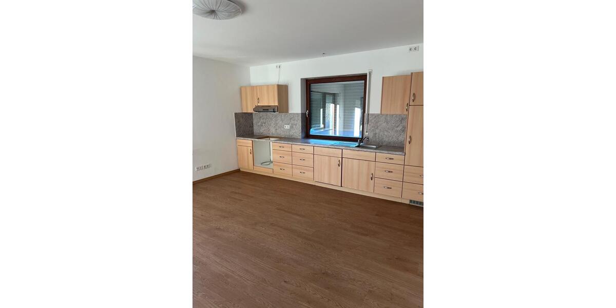 Erdgeschoßwohnung Neunburg vorm Wald - 2 Zimmer, 98 m&sup2;, 950&euro; | Angebot:26051474