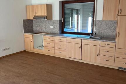 Wohnung Neunburg vorm Wald - 2 Zimmer, 98 m&sup2;, 950&euro; | Angebot:26051474