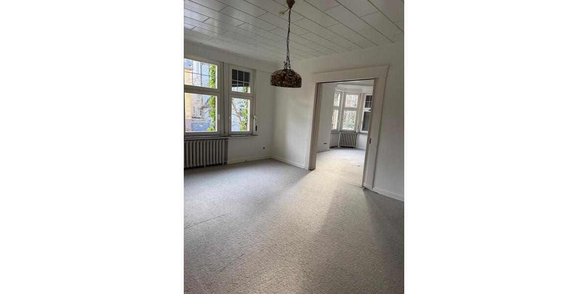Erdgeschoßwohnung Oldenburg Dobbenviertel - 7 Zimmer, 220 m&sup2;, 2.700&euro; | Angebot:25341094