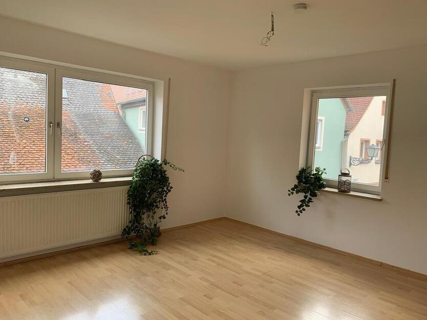 Renovierte 3 Zimmerwohnung (WG geeignet) im Herzen von Ansbach