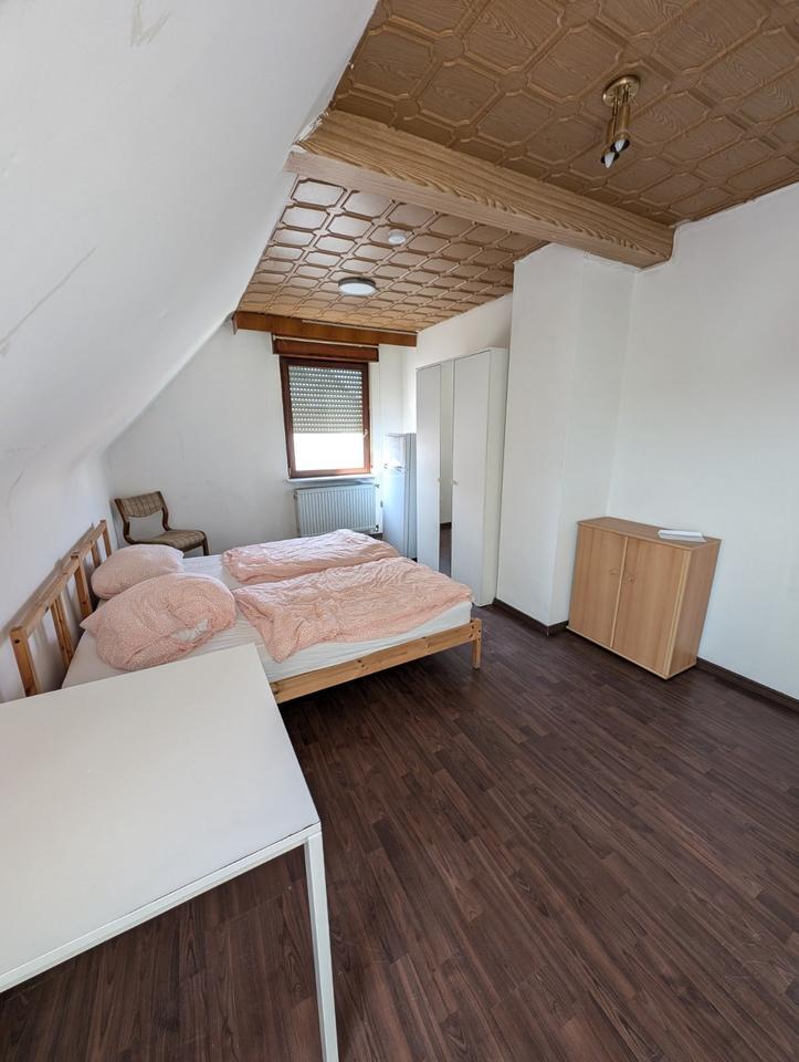 Untergrombach 30: Schönes WG Zimmer in renovierter 3er WG