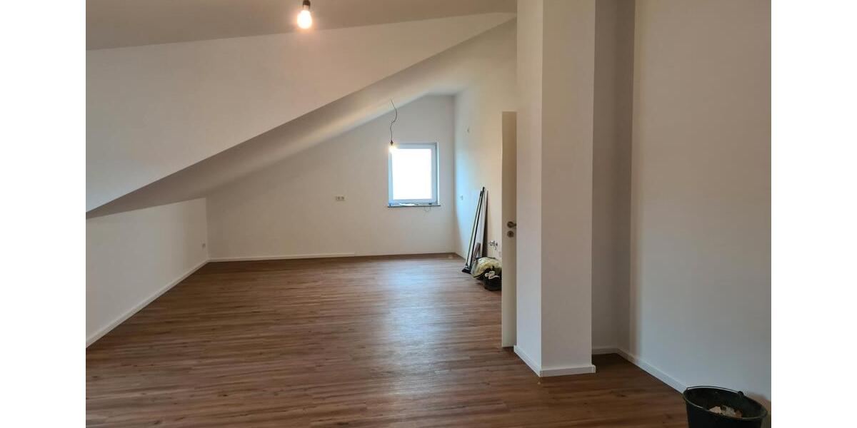 Dachgeschoßwohnung Sohren - 2 Zimmer, 78 m&sup2;, 550&euro; | Angebot:25976001