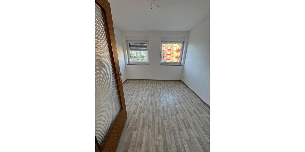 Etagenwohnung Zirndorf - 3 Zimmer, 80 m&sup2;, 895&euro; | Angebot:26294851