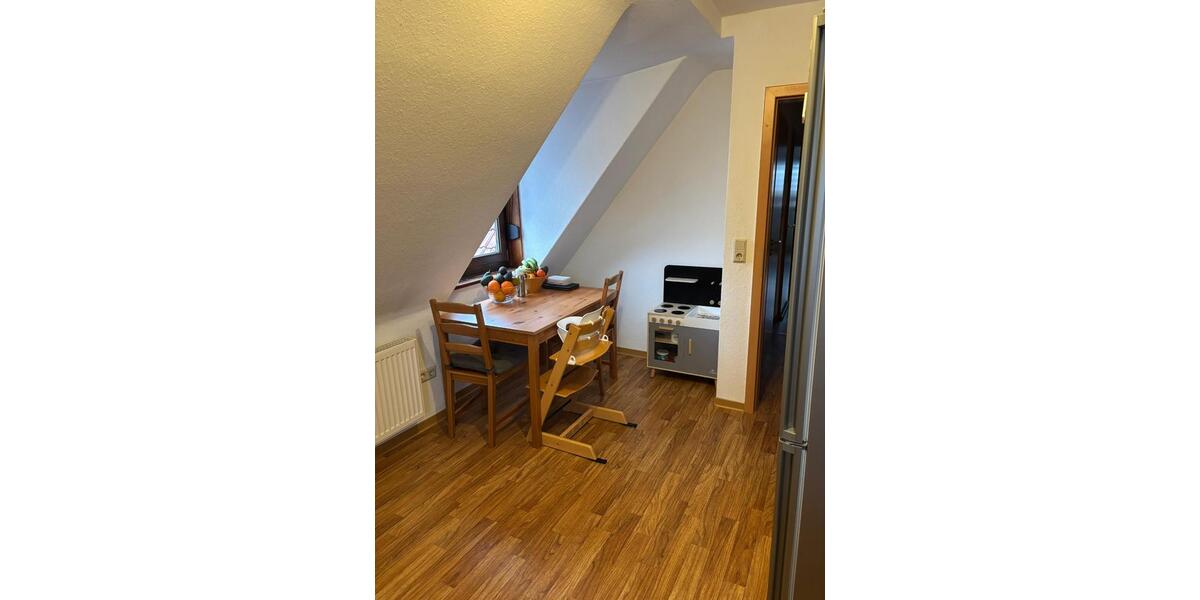 Dachgeschoßwohnung Schwalmstadt - 3 Zimmer, 55 m&sup2;, 440&euro; | Angebot:24572792