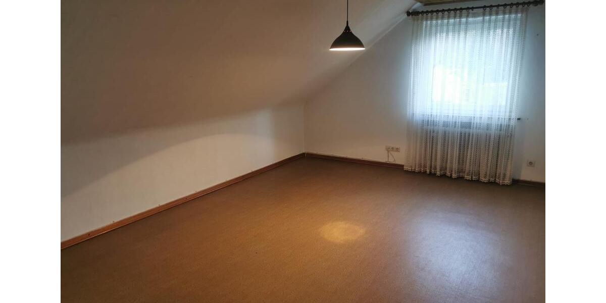 Dachgeschoßwohnung Betzdorf - 2 Zimmer, 90 m&sup2;, 900&euro; | Angebot:24980236