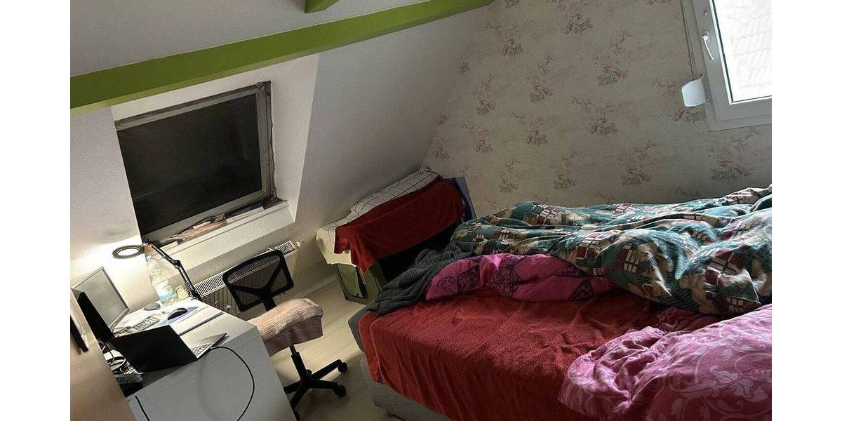 Etagenwohnung Brühl - 5 Zimmer, 140 m&sup2;, 1.450&euro; | Angebot:26857705