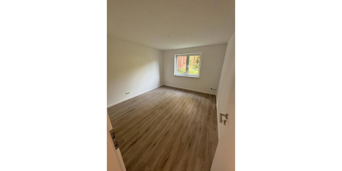 Mehrfamilienhaus, Wohnhaus Brüel - 5 Zimmer, 170 m&sup2;, 1.299&euro; | Angebot:25919804
