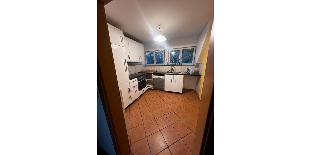 Großzügige 4Zimmer-Maisonettewohnung mit Balkon und Einbaukü 4 zimmer