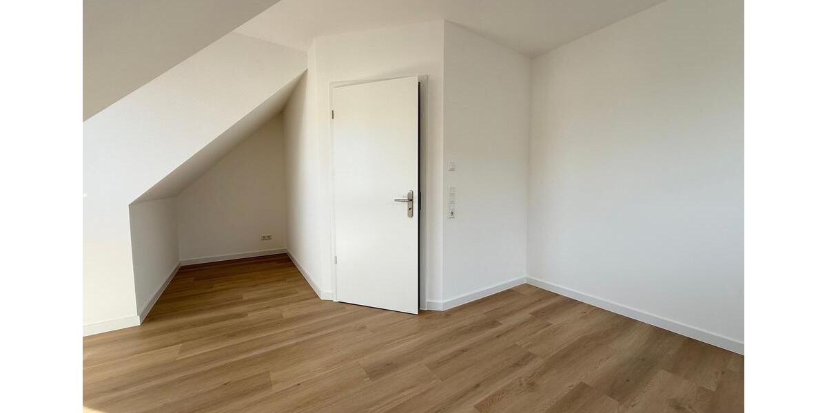 Reihenhaus Apen - 5 Zimmer, 126 m&sup2;, 1.290&euro; | Angebot:25782518