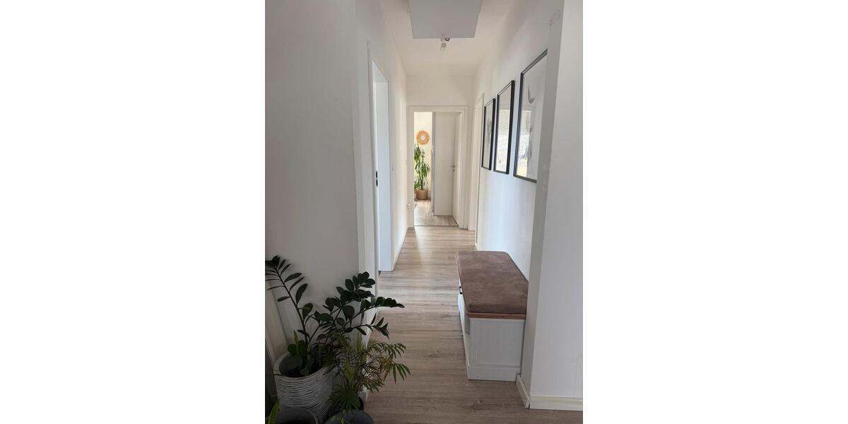 Dachgeschoßwohnung Siegen Kaan-Marienborn - 3 Zimmer, 75 m&sup2;, 800&euro; | Angebot:25160923