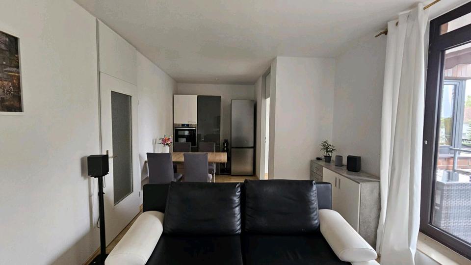 Möbliert Wohnung direkt im HBF Solingen mit Balkon 2 zimmer