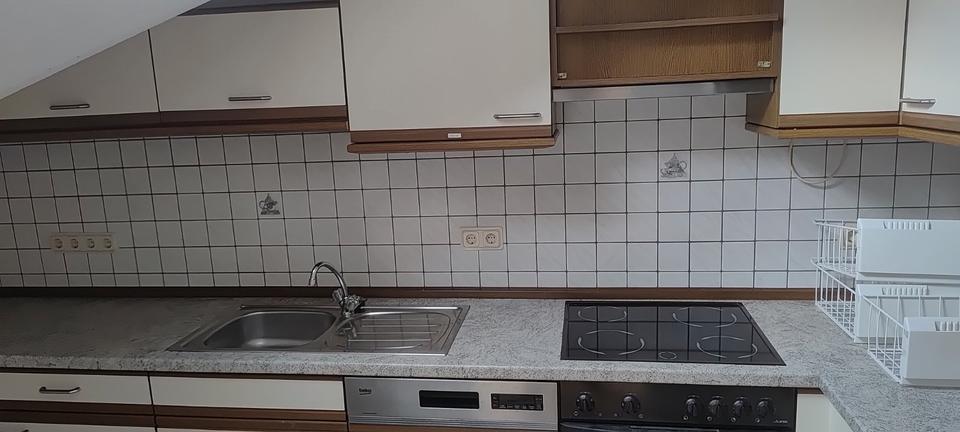 Dachgeschoßwohnung Eppelborn - 2 Zimmer, 61 m&sup2;, 380&euro; | Angebot:26039171