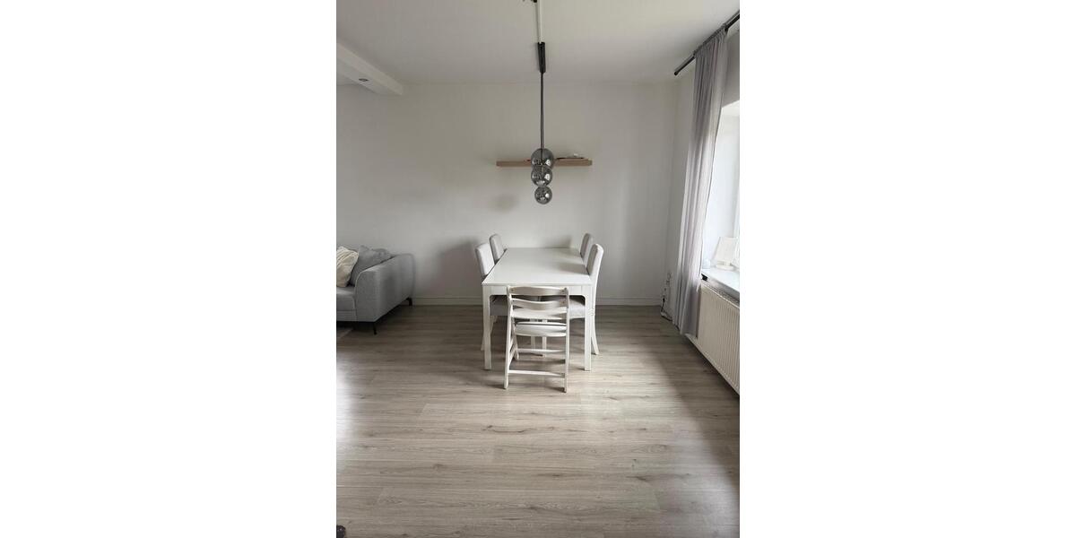 Erdgeschoßwohnung Ostrhauderfehn - 4 Zimmer, 133 m&sup2;, 900&euro; | Angebot:26482095