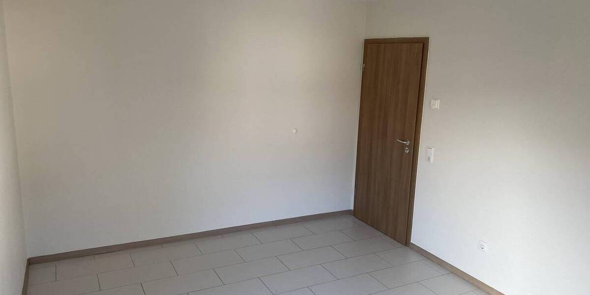 Etagenwohnung Kleinheubach - 3 Zimmer, 76 m&sup2;, 810&euro; | Angebot:25657346