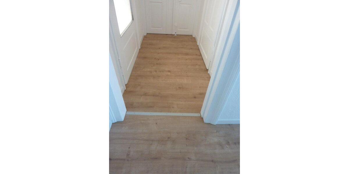 Etagenwohnung Hartha - 2 Zimmer, 55 m&sup2;, 302&euro; | Angebot:26124005