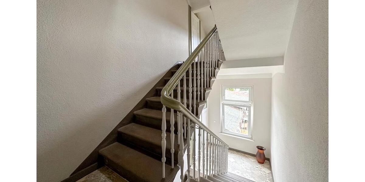 Gemütliche Dachgeschosswohnung mit tollem Ausblick über die Dächer Naumburgs! 2 zimmer