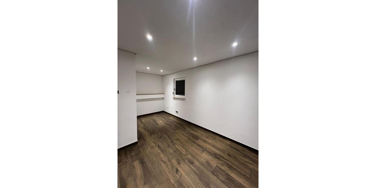 Maisonettenwohnung Singen (Hohentwiel) - 2 Zimmer, 74 m&sup2;, 950&euro; | Angebot:25350402