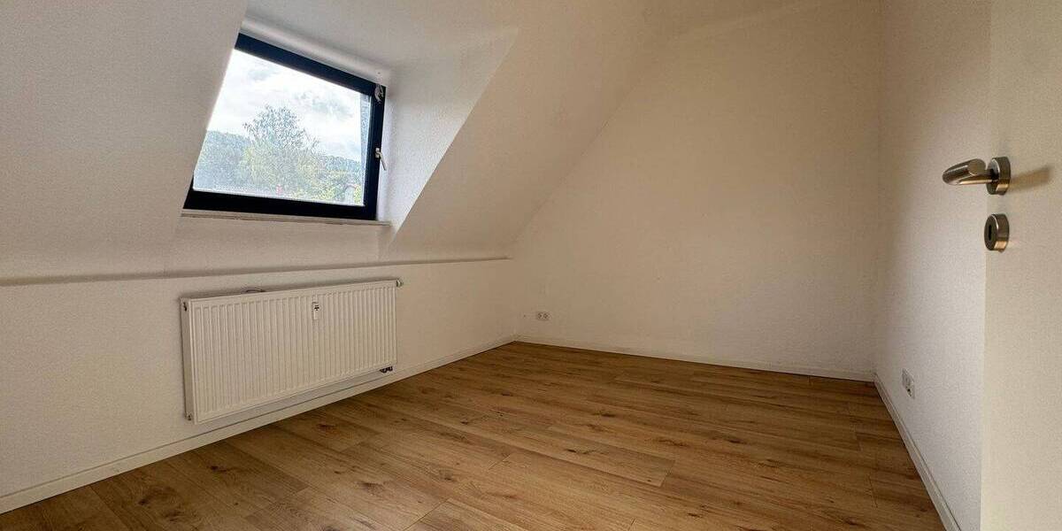 Helle sanierte 3-Zimmer-Dachgeschosswohnung in St. Ingbert-Rentrisch - Etagenwohnung Saarbrücken Rentrisch | Angebot:26774938