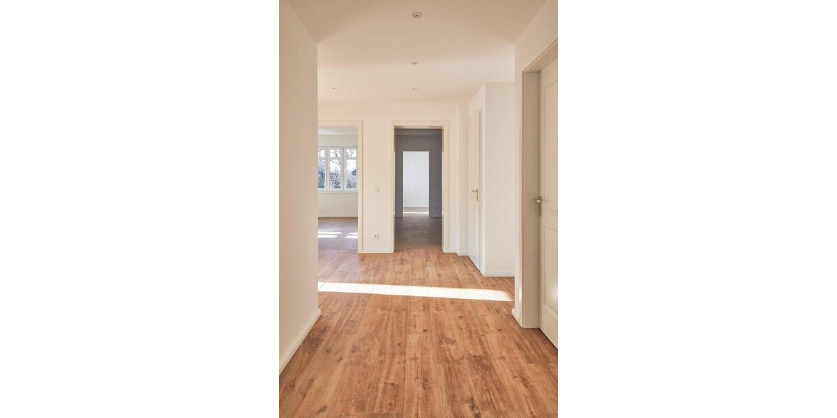 Erdgeschoßwohnung Falkensee - 4 Zimmer, 123 m&sup2;, 2.275&euro; | Angebot:23983167