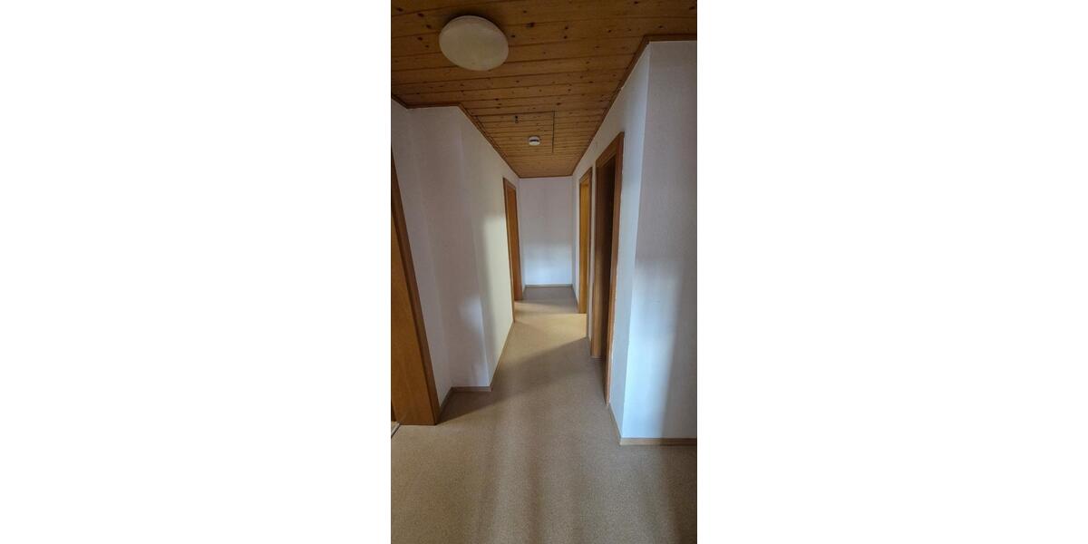 Dachgeschoßwohnung Schernfeld Birkhof - 3 Zimmer, 60 m&sup2;, 600&euro; | Angebot:26036580