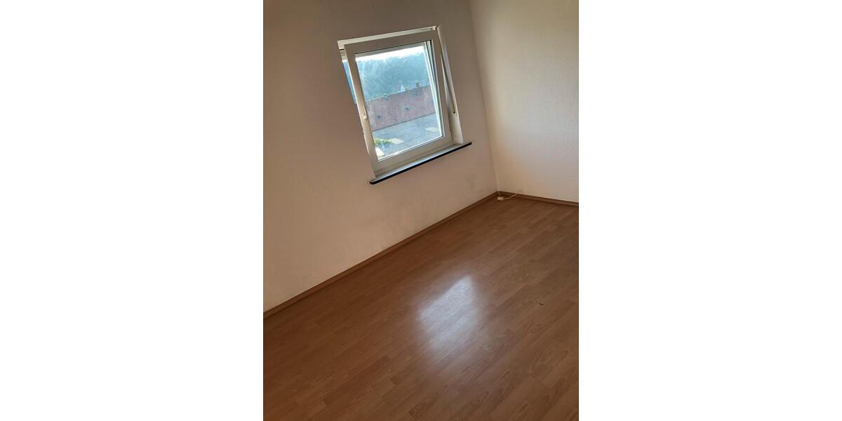 Einfamilienhaus Ensdorf - 3 Zimmer, 95 m&sup2;, 800&euro; | Angebot:25895288