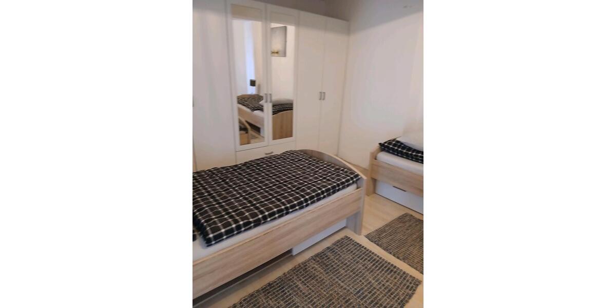 Wohnen auf Zeit Ilbesheim bei Landau in der Pfalz - 9 Zimmer, 300 m&sup2;, 18&euro; | Angebot:25378016