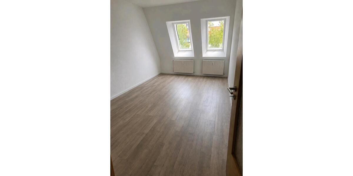 Dachgeschoßwohnung Suhl - 3 Zimmer, 50 m&sup2;, 520&euro; | Angebot:26614441