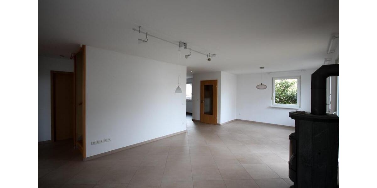 Einfamilienhaus Schlüsselfeld - 6.5 Zimmer, 150 m&sup2;, 1.700&euro; | Angebot:26539127